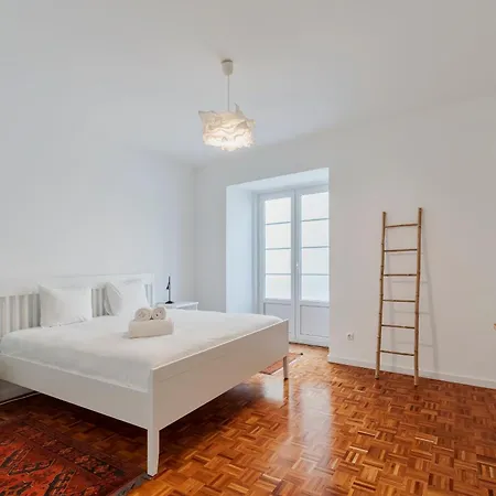Apartment Downtown 79 Setubal