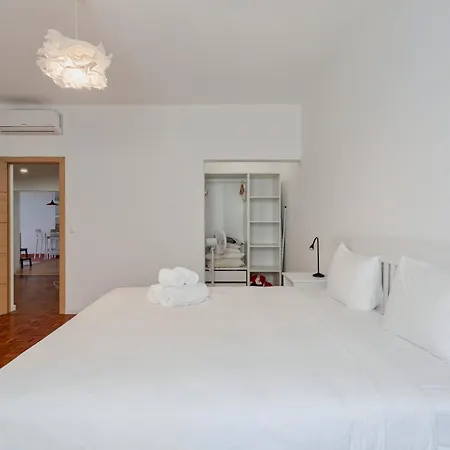 Apartment Downtown 79