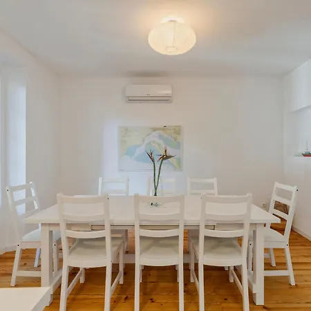 Downtown 79 Apartman Setúbal