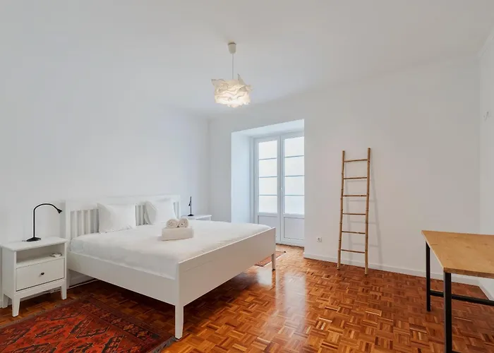 Апартаменты Downtown 79 Сетубал